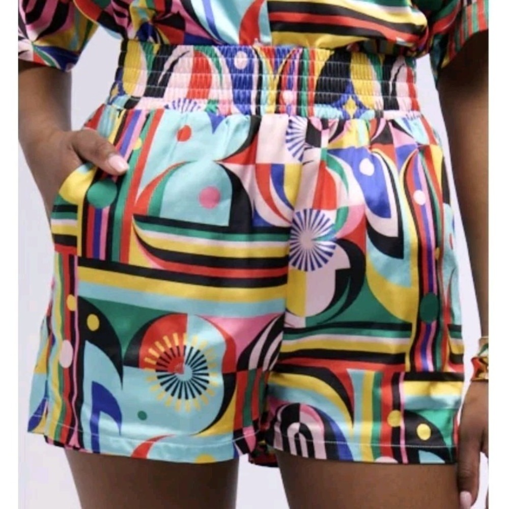 New AKIRA Women L Retro‎ Shorts Mosaic Thick Satin Geometric Print Bright Bold